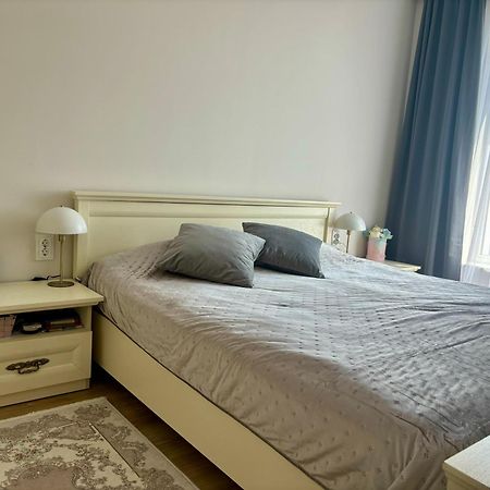 Triumph Apartment Burgas Exteriör bild